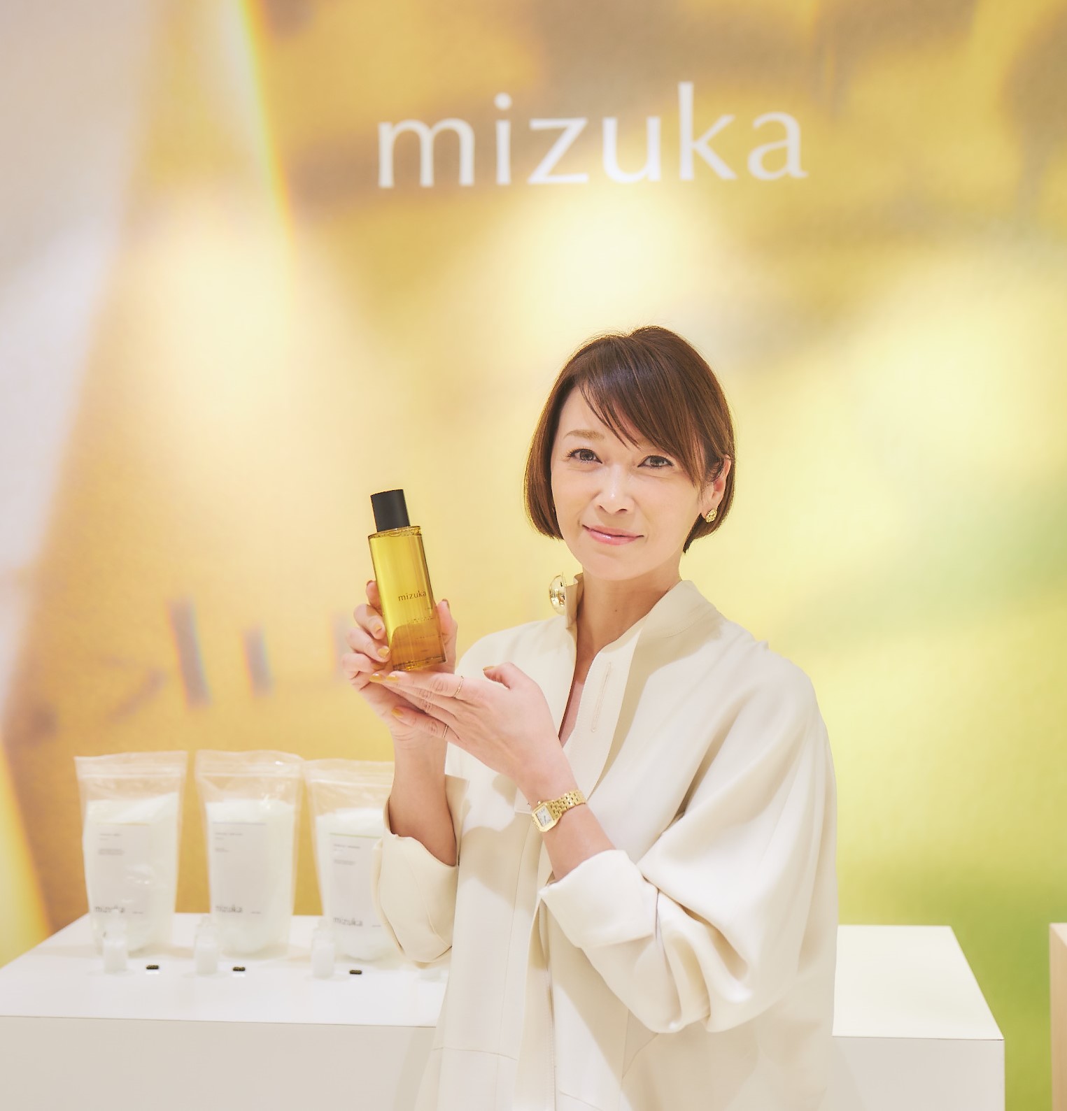 辺見えみり スキンケアブランド『mizuka』                         ポップアップ店開催記者会見実施